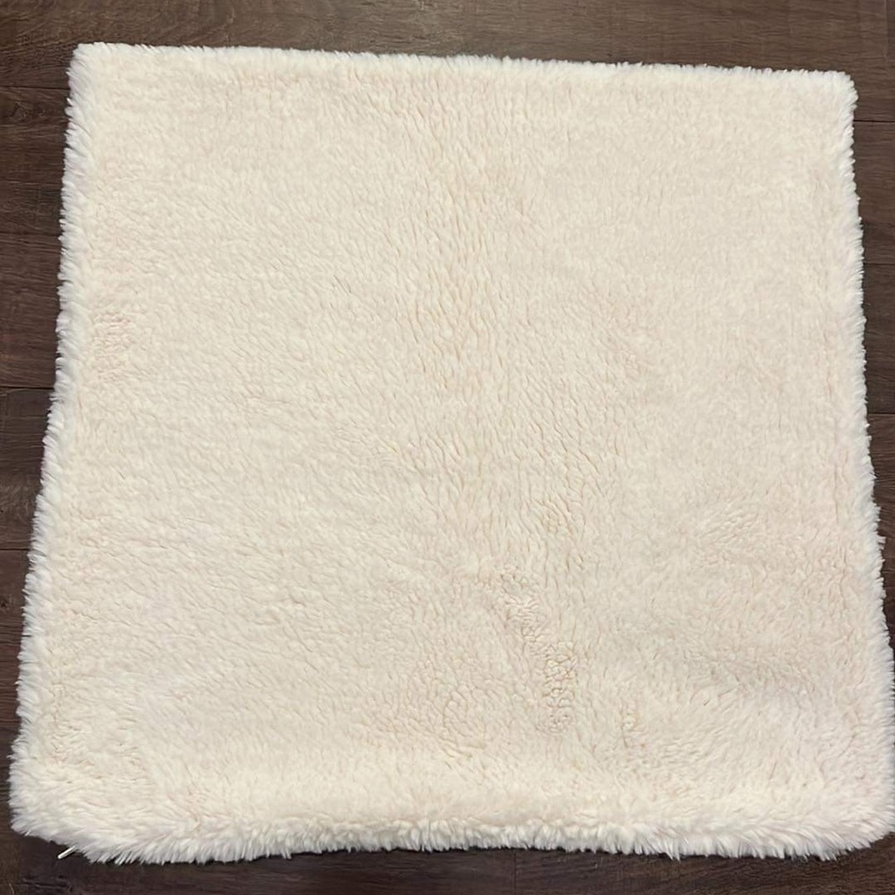 New Pottery Barn Faux Sheepskin 24X24 Pillow Cover